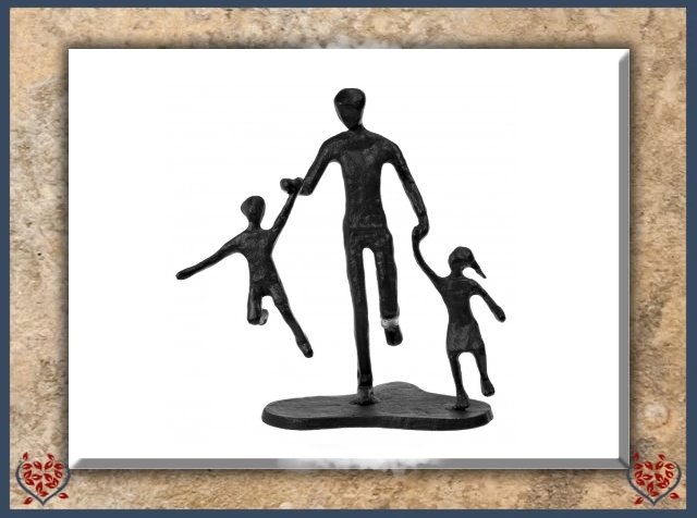 FATHER AND CHILDREN ~ METAL FIGURINE | Figurine